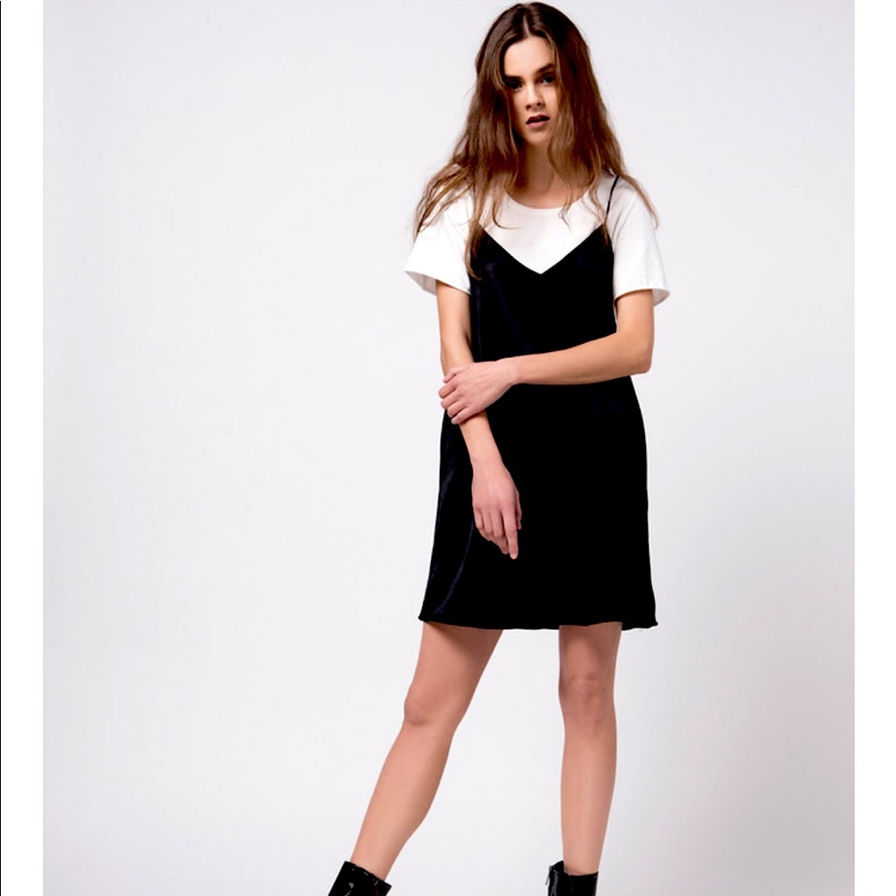 SERIES NOIR YULIA DRESS